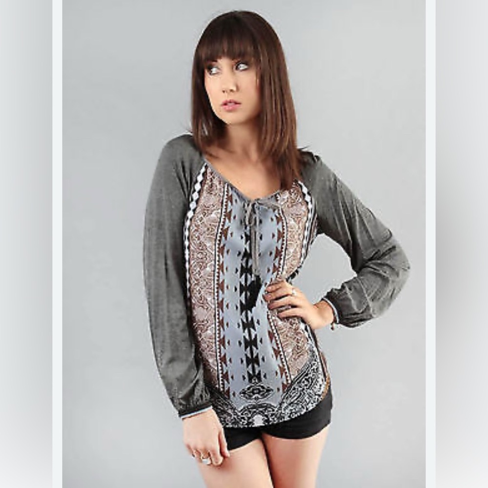 Wanderlujo Boho / Aztec Blouse